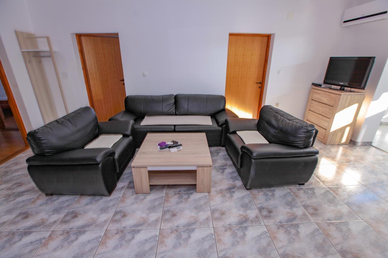 Apartments Dinko 노바야 외부 사진